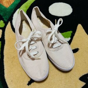Vintage gingham y2k 90s Keds lace up flat sneakers tennis shoes